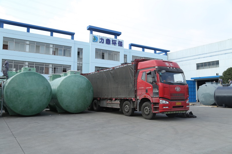 污水處理設備裝車發貨